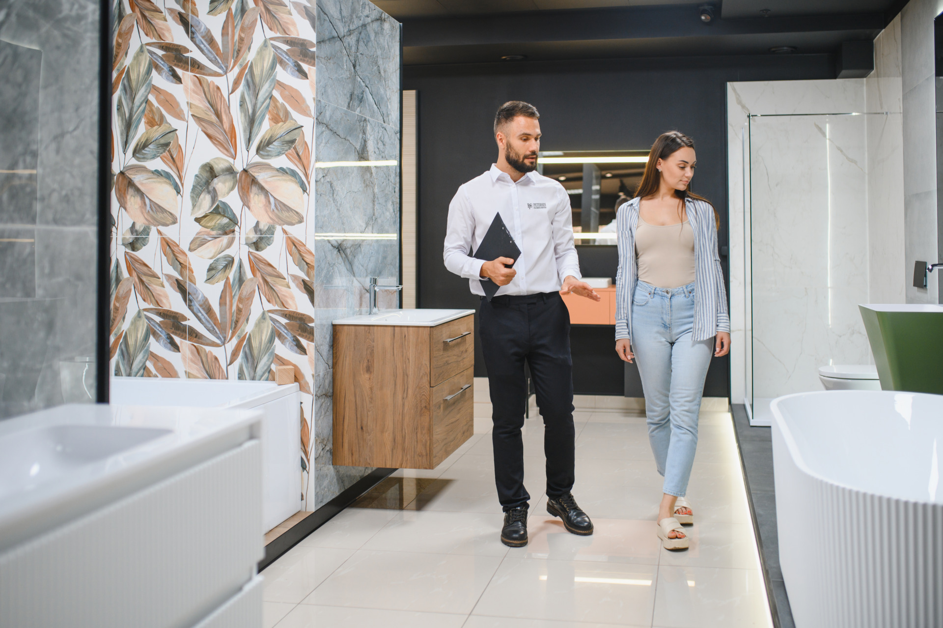 Plumbing consulting expert discussing plans with client in Marin County